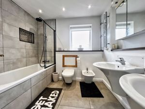 Photo 18- click for photo gallery